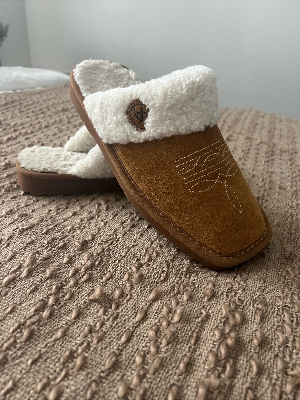 Ariat Slippers - Tan